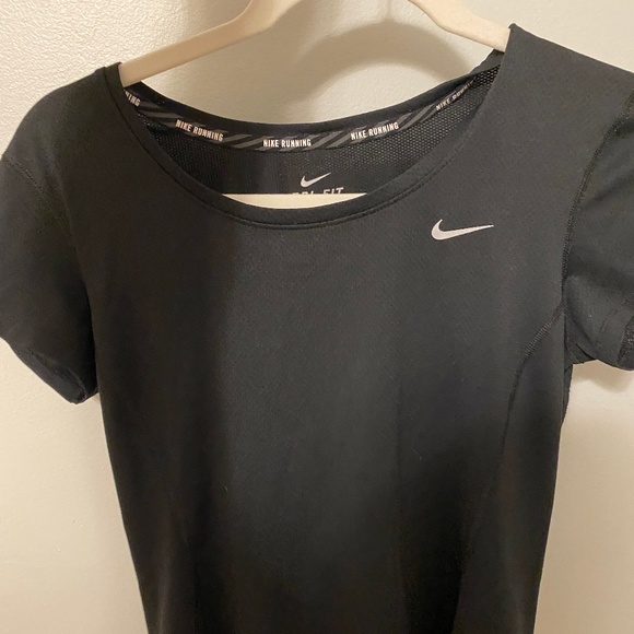Black Nike Dri-Fit Workout shirt - Picture 1 of 3